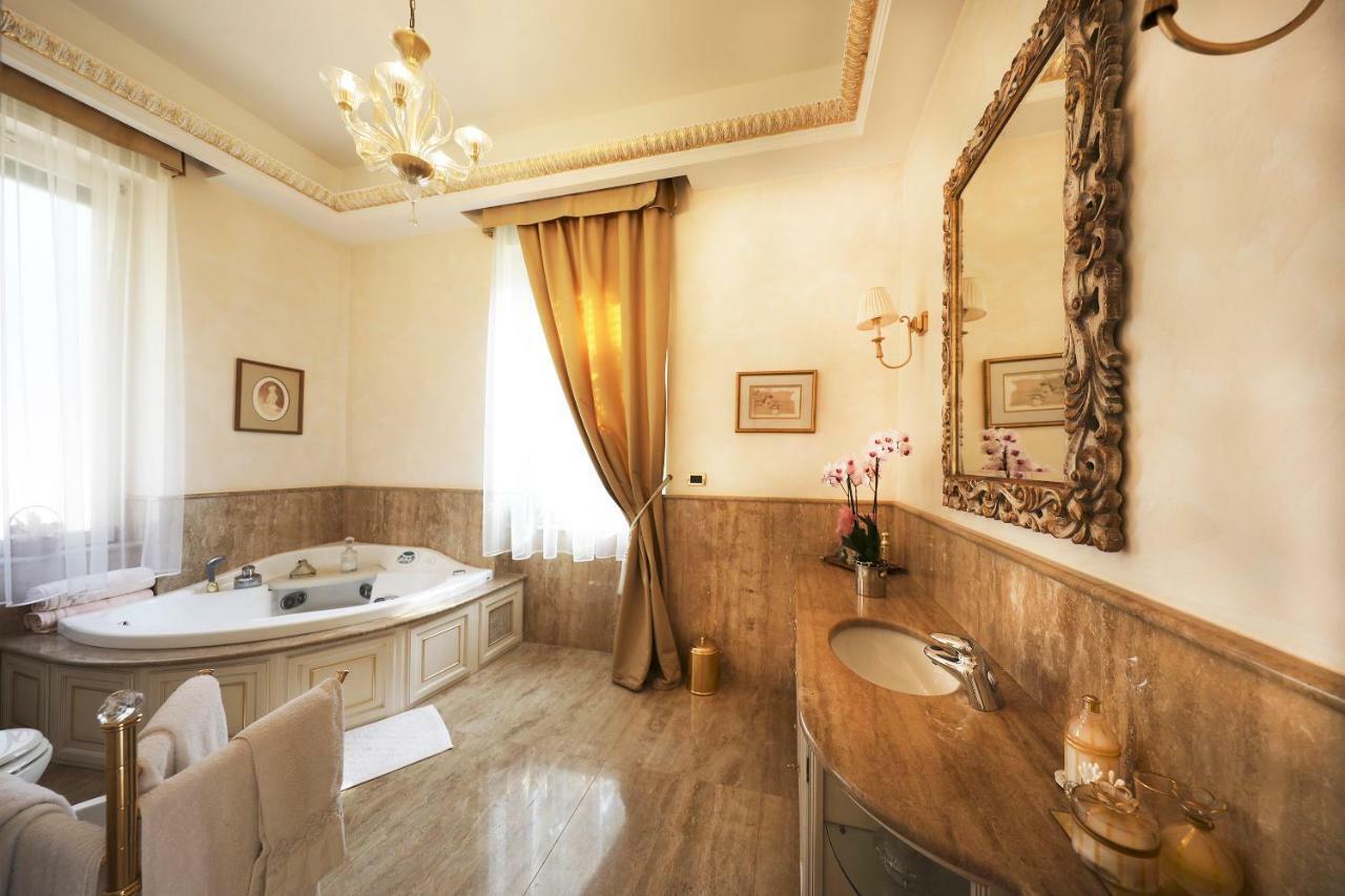 Villa Castiglioni Luxury Apartment Laglio Esterno foto